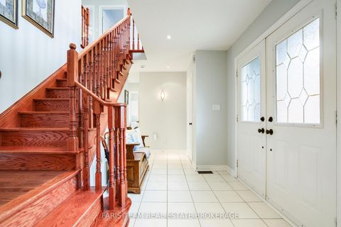 Photo 3 at 14 Bluewater Trail, Bayshore, Barrie