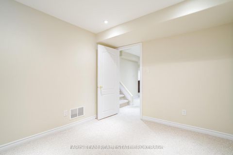 Photo 35 at 14 Bluewater Trail, Bayshore, Barrie
