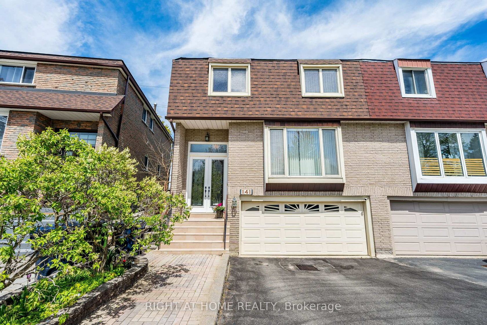 141 Dollery Court, Branson, Toronto photo 1