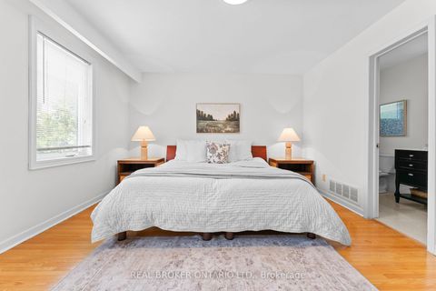 Photo 17 at 111 Madawaska Avenue, Newtonbrook East, Toronto