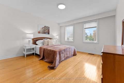 Photo 25 at 111 Madawaska Avenue, Newtonbrook East, Toronto