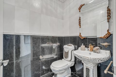 Photo 19 at 71 Ventura Way, Beverley Glen, Vaughan