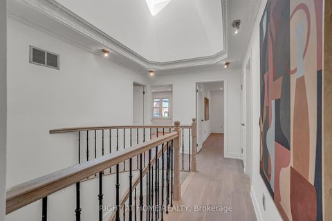 Photo 22 at 71 Ventura Way, Beverley Glen, Vaughan