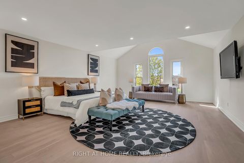 Photo 24 at 71 Ventura Way, Beverley Glen, Vaughan