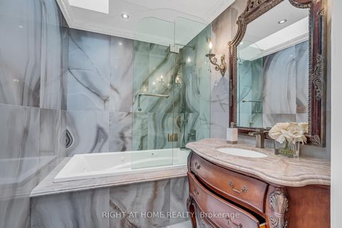 Photo 31 at 71 Ventura Way, Beverley Glen, Vaughan