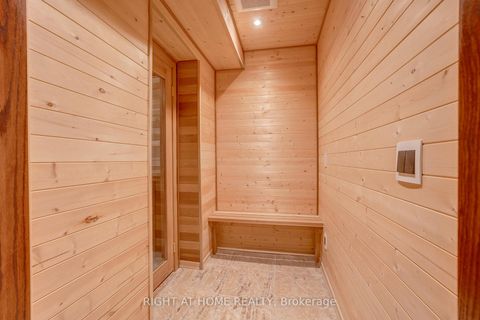 Photo 44 at 71 Ventura Way, Beverley Glen, Vaughan