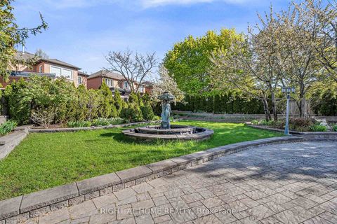 Photo 48 at 71 Ventura Way, Beverley Glen, Vaughan