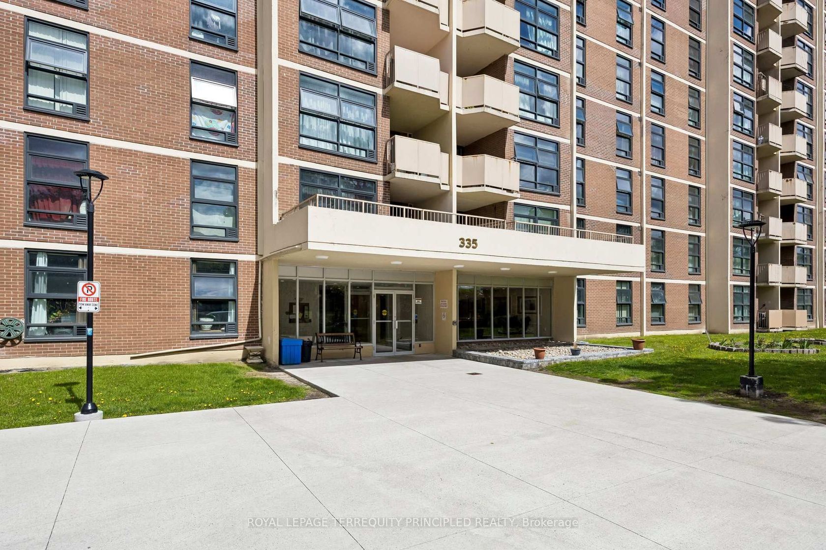 611 - 335 Driftwood Avenue, Black Creek, Toronto 