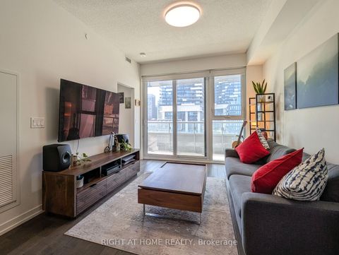 Photo 7 at 609 - 15 Lower Jarvis Street, Waterfront Communities C8, Toronto