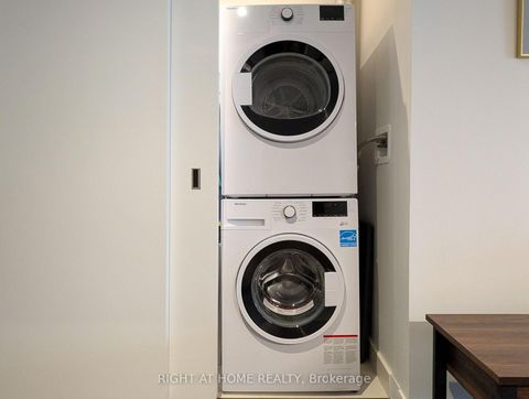 Photo 15 at 609 - 15 Lower Jarvis Street, Waterfront Communities C8, Toronto