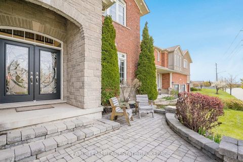 Photo 3 at 49 Prince William Way, Shore, Barrie