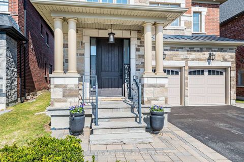 Photo 2 at 161 Cranbrook Crescent, Kleinburg, Vaughan