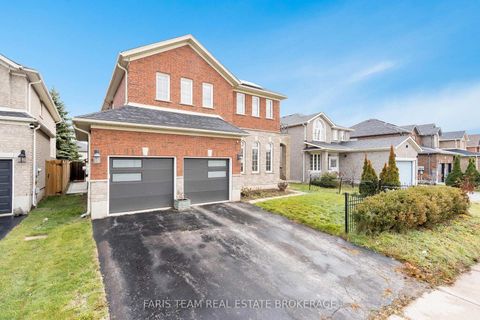 Photo 1 at 3 Prince William Way, Shore, Barrie