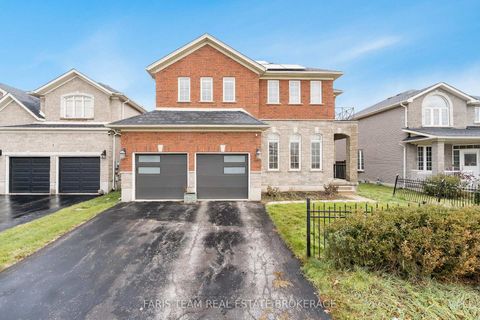 Photo 2 at 3 Prince William Way, Shore, Barrie