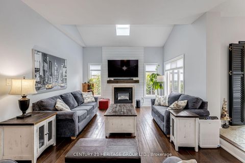 Photo 3 at 673 Chaleur Place, Wyndham, Newmarket