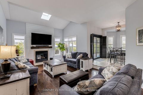 Photo 4 at 673 Chaleur Place, Wyndham, Newmarket