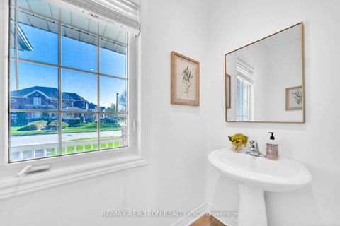 Photo 8 at 2 Whitestone Drive, Keswick North, Georgina