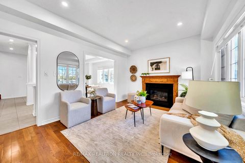 Photo 15 at 2 Whitestone Drive, Keswick North, Georgina