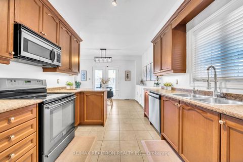 Photo 20 at 2 Whitestone Drive, Keswick North, Georgina