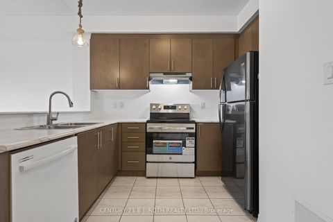 Photo 7 at 17 BEDFORD ESTATES Crescent, Bayshore, Barrie