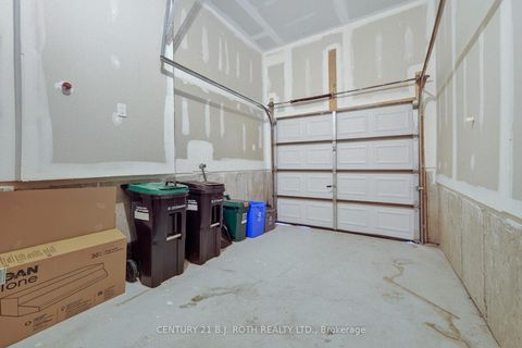 Photo 22 at 17 BEDFORD ESTATES Crescent, Bayshore, Barrie
