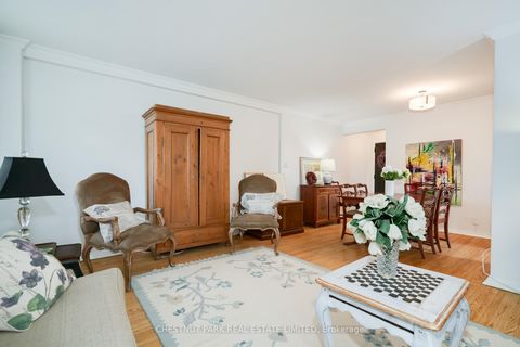 Photo 5 at 403 - 707 Eglinton Avenue W, Forest Hill South, Toronto