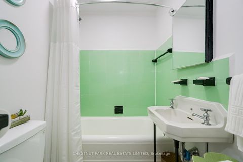 Photo 11 at 403 - 707 Eglinton Avenue W, Forest Hill South, Toronto
