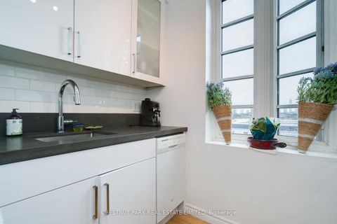 Photo 17 at 403 - 707 Eglinton Avenue W, Forest Hill South, Toronto