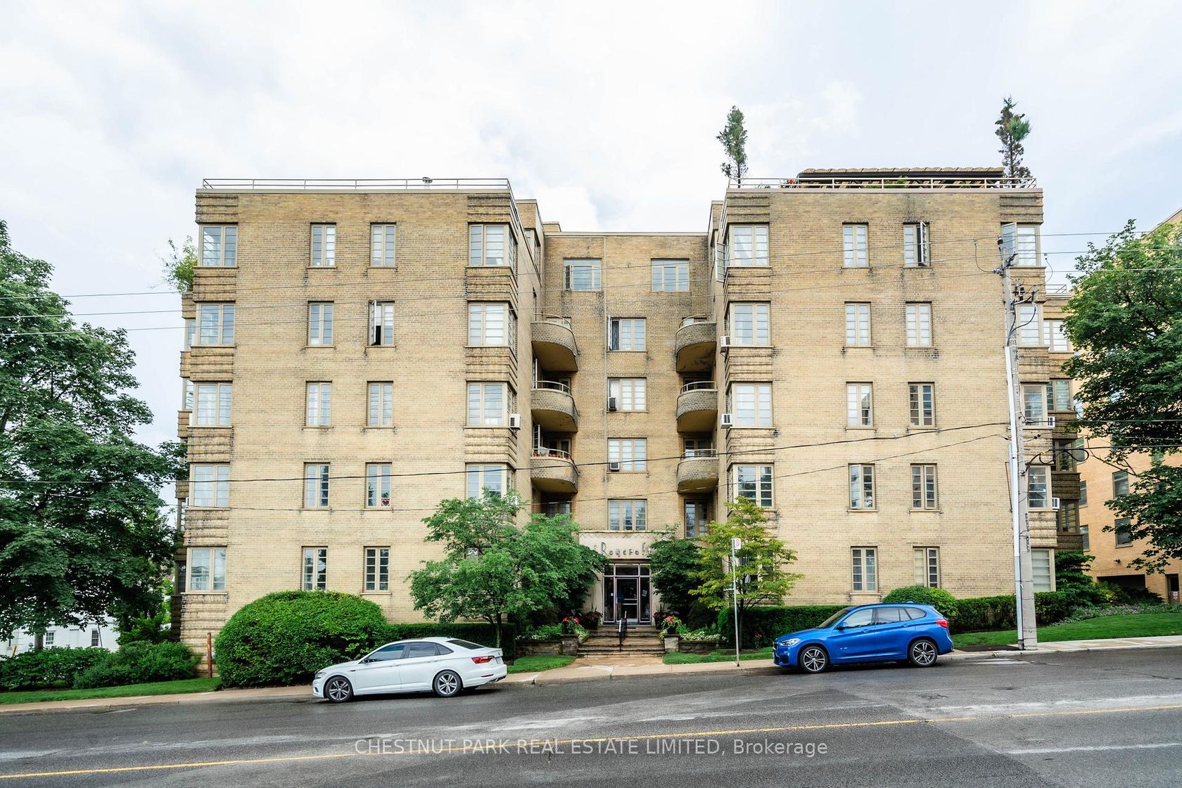 403 - 707 Eglinton Avenue W, Forest Hill South, Toronto by Loree Meneguzzi Real Estate 403 - 707 Eglinton Avenue W, Forest Hill South, Toronto