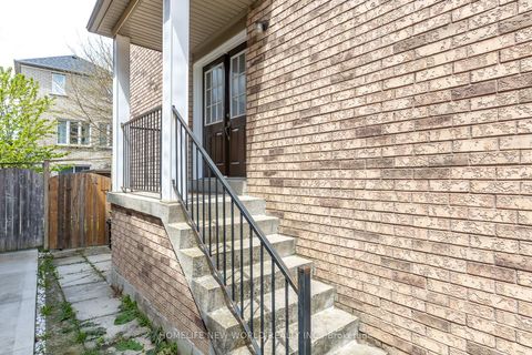 Photo 3 at 12 Touchstone Drive, Amesbury, Toronto