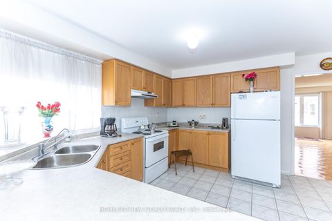 Photo 16 at 12 Touchstone Drive, Amesbury, Toronto