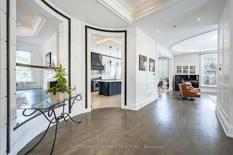 Photo 3 at 30 Westridge Road, Humber Valley, Toronto