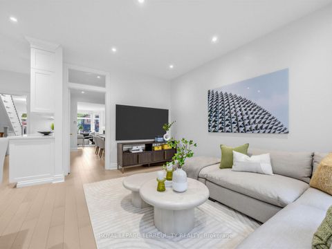Photo 13 at 159 Hillsdale Avenue E, Mount Pleasant West, Toronto