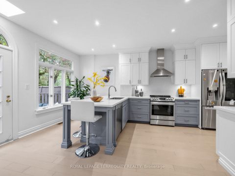 Photo 14 at 159 Hillsdale Avenue E, Mount Pleasant West, Toronto
