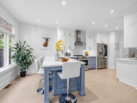 Photo 22 at 159 Hillsdale Avenue E, Mount Pleasant West, Toronto