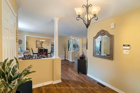 Photo 3 at 52 Monteith Crescent, Maple, Vaughan