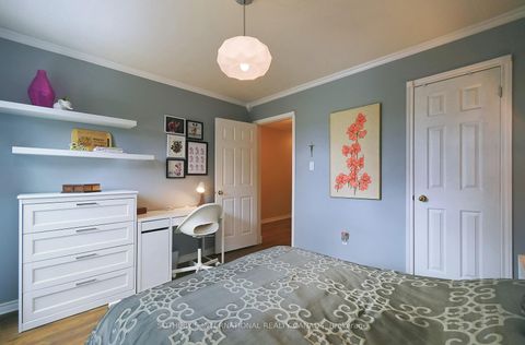 Photo 31 at 52 Monteith Crescent, Maple, Vaughan