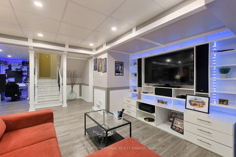Photo 38 at 52 Monteith Crescent, Maple, Vaughan