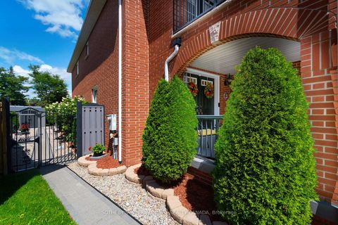 Photo 42 at 52 Monteith Crescent, Maple, Vaughan