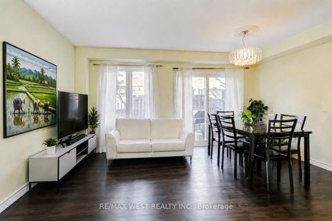 Photo 2 at 12 - 6400 Lawrence Avenue E, Rouge E10, Toronto