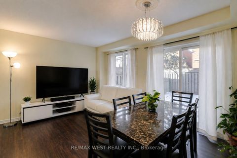 Photo 4 at 12 - 6400 Lawrence Avenue E, Rouge E10, Toronto