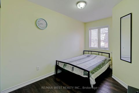 Photo 6 at 12 - 6400 Lawrence Avenue E, Rouge E10, Toronto