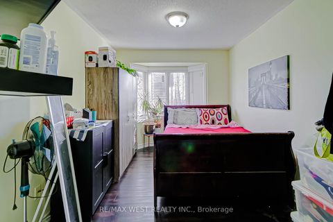 Photo 8 at 12 - 6400 Lawrence Avenue E, Rouge E10, Toronto