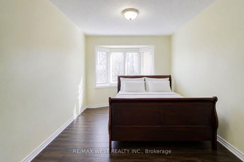 Photo 9 at 12 - 6400 Lawrence Avenue E, Rouge E10, Toronto