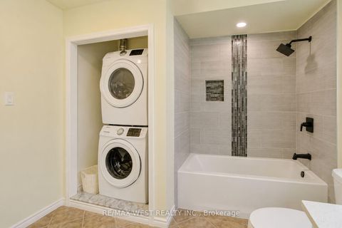 Photo 13 at 12 - 6400 Lawrence Avenue E, Rouge E10, Toronto