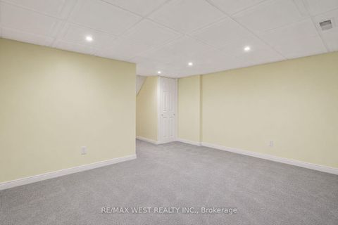 Photo 15 at 12 - 6400 Lawrence Avenue E, Rouge E10, Toronto