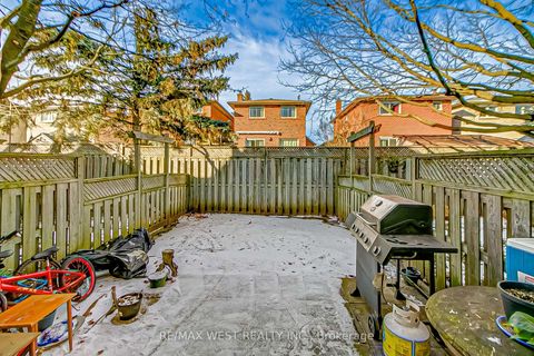 Photo 19 at 12 - 6400 Lawrence Avenue E, Rouge E10, Toronto