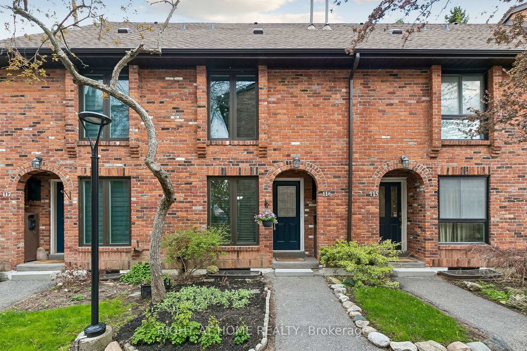 116 - 26 Livingston Road, Guildwood, Toronto 