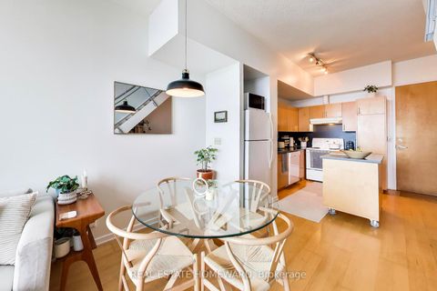 Photo 10 at 1115 - 388 Richmond Street W, Waterfront Communities C1, Toronto