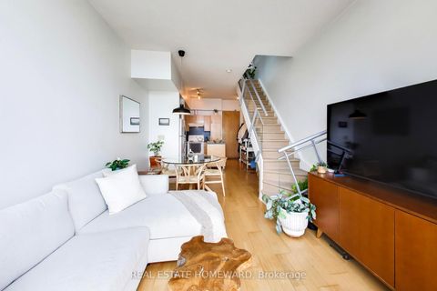Photo 11 at 1115 - 388 Richmond Street W, Waterfront Communities C1, Toronto